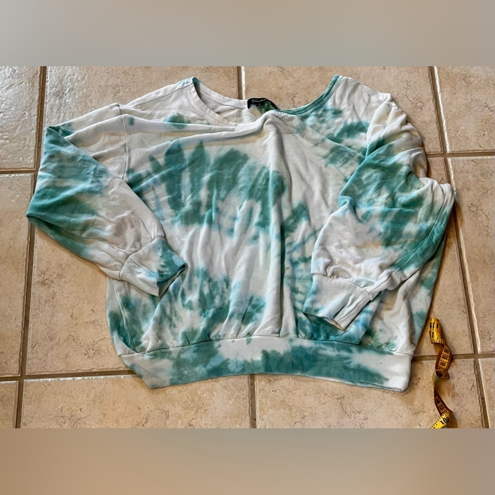 Yana K Green Tie-Dye Women's Size Large Sweatshirt Hippie Boho Hippy Warm Casual